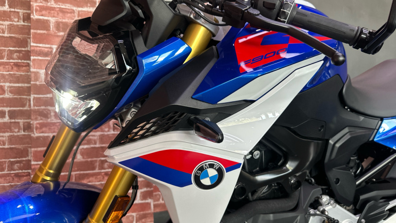 BMW F900 R (25MY)